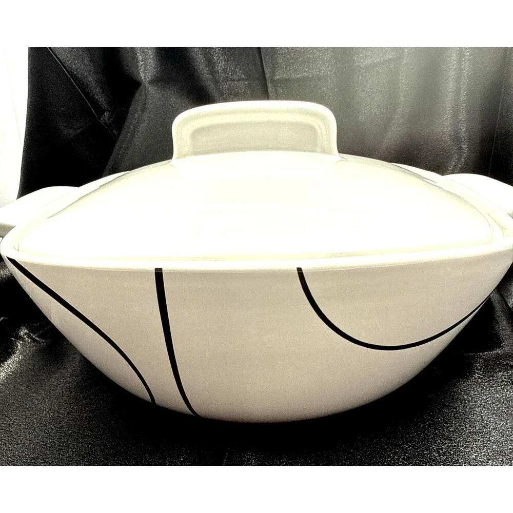 Corelle Coordinates Black Simple Lines Casserole Dishes W Lids 1.5qt and 2.5 qt